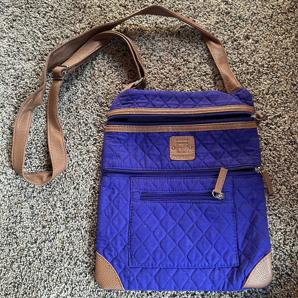 Stone Mountain crossbody bag